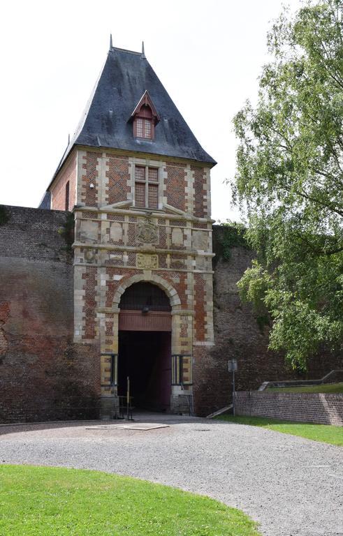 La Porte De Bretagne Péronne Kültér fotó